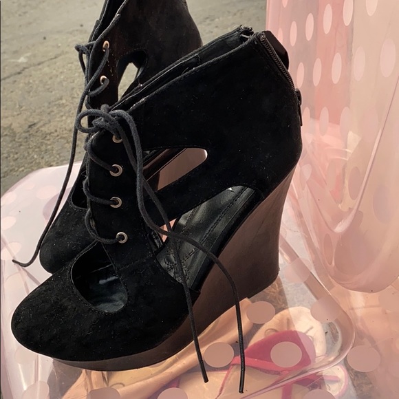 Mona Via Collezione Booties - Picture 2 of 3